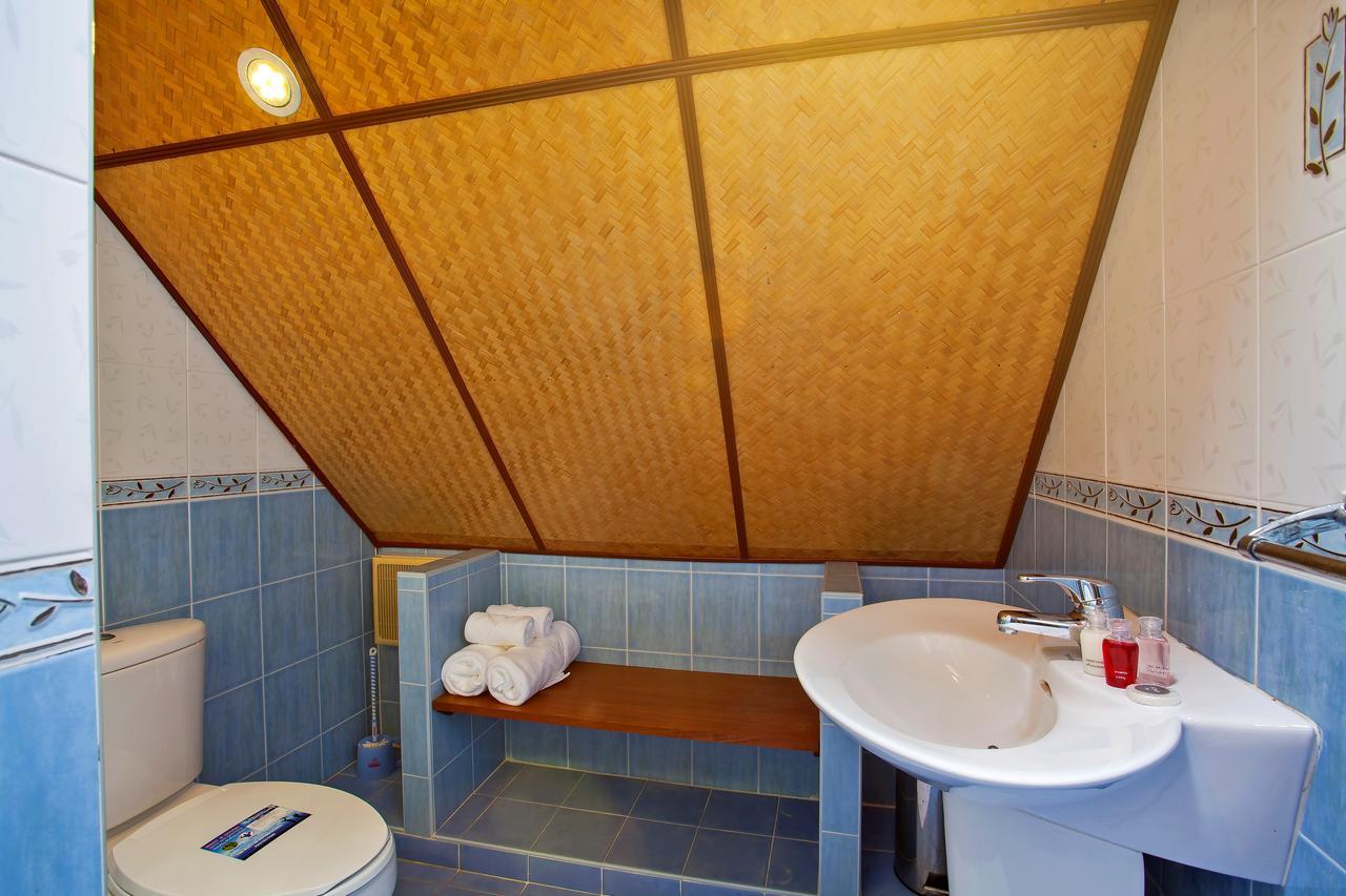 Traditional Thai Villa Nikkie In Tropical Nature, 4Br & Pool, Near Rawai Beach Nai Harn Luaran gambar